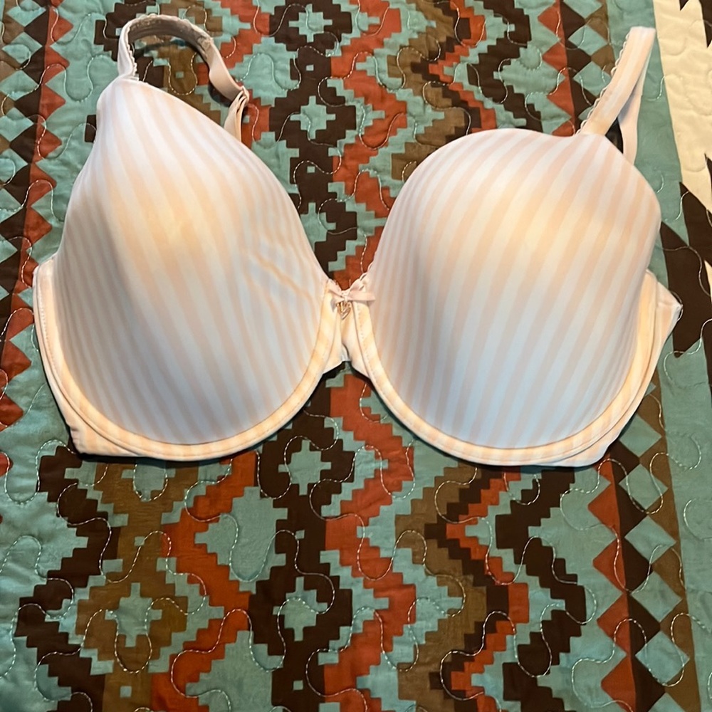 White and pink stripes Body by Victoria size 36DDD